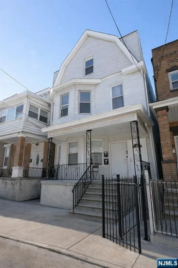 233 Bayview Avenue Jersey City NJ 07305