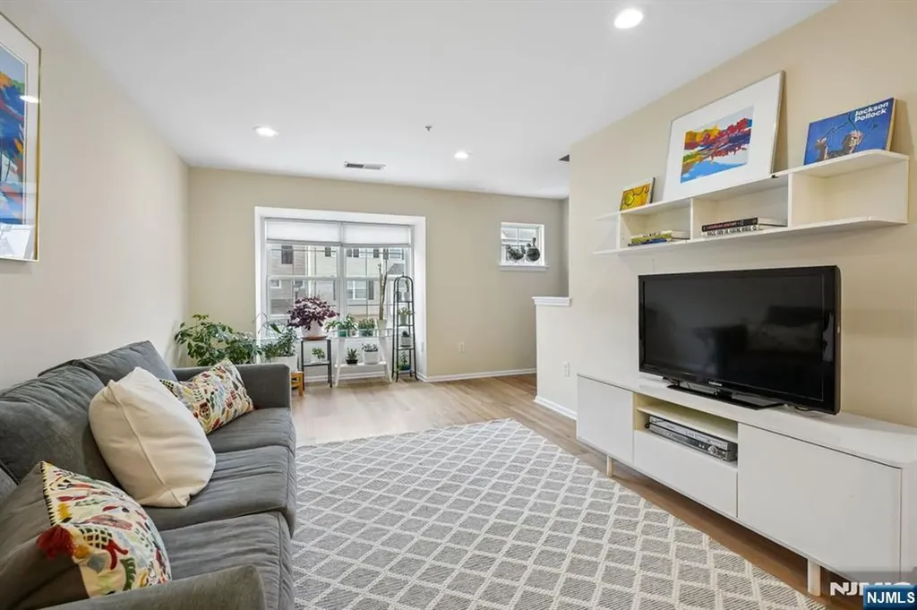 55 Greenbrook Drive Bloomfield NJ 07003