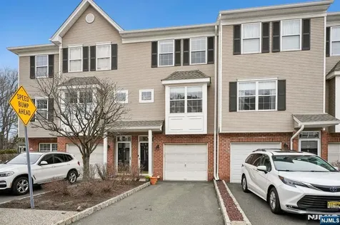 55 Greenbrook Drive Bloomfield NJ 07003