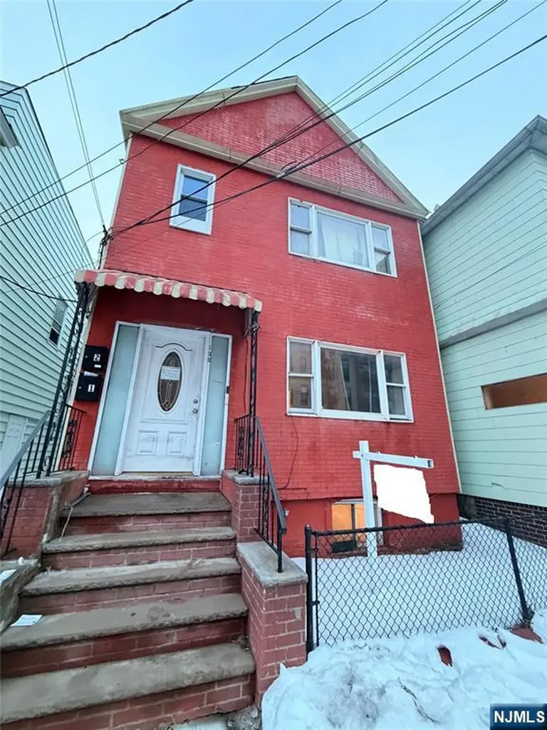 133 Mallory Avenue Jersey City NJ 07304