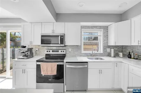136 E Clinton Avenue Bergenfield NJ 07621