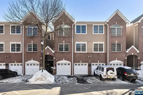 18 Lydia Drive Guttenberg NJ 07093