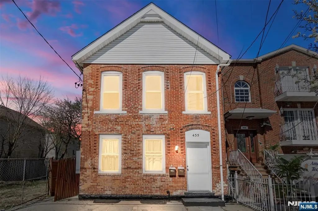 435 17th Street Newark NJ 07103