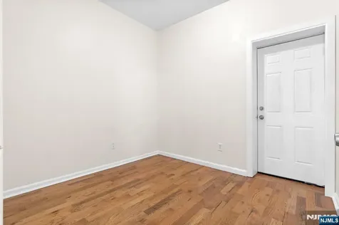 435 17th Street Newark NJ 07103