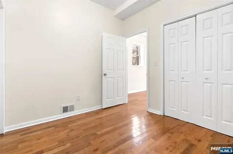 435 17th Street Newark NJ 07103