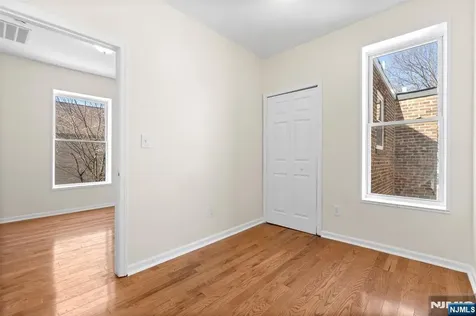 435 17th Street Newark NJ 07103