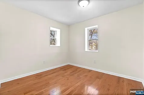435 17th Street Newark NJ 07103