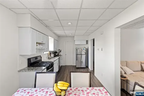 632 Chase Avenue Lyndhurst NJ 07071