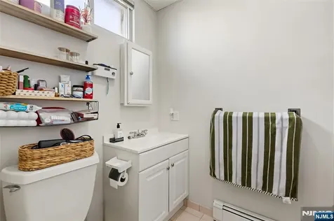 632 Chase Avenue Lyndhurst NJ 07071