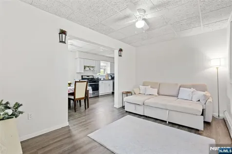 632 Chase Avenue Lyndhurst NJ 07071