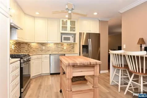 41 Litchult Lane Mahwah NJ 07430