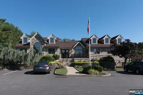 41 Litchult Lane Mahwah NJ 07430