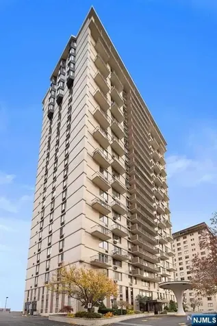 160 Overlook Avenue Hackensack NJ 07601