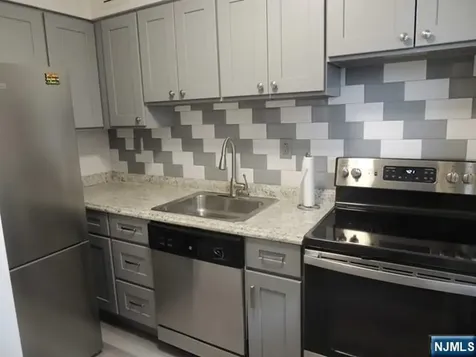 160 Overlook Avenue Hackensack NJ 07601