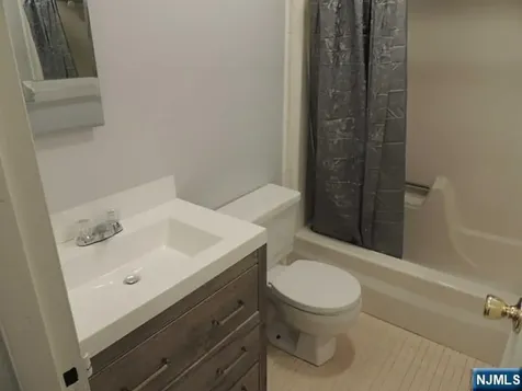 160 Overlook Avenue Hackensack NJ 07601