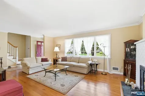 217 Jeffer Street Ridgewood NJ 07450