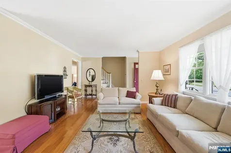217 Jeffer Street Ridgewood NJ 07450