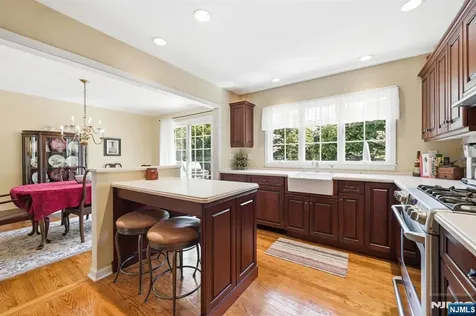 217 Jeffer Street Ridgewood NJ 07450