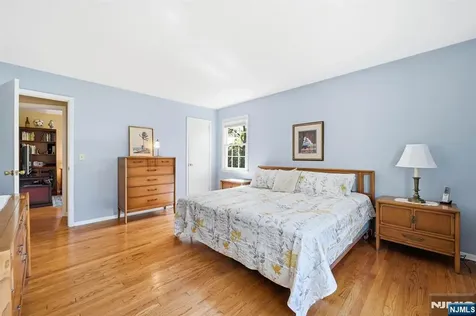 217 Jeffer Street Ridgewood NJ 07450