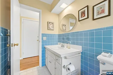 217 Jeffer Street Ridgewood NJ 07450