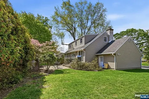 217 Jeffer Street Ridgewood NJ 07450