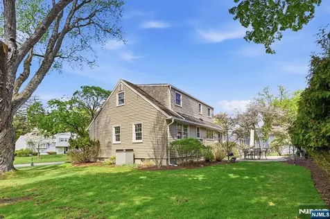 217 Jeffer Street Ridgewood NJ 07450