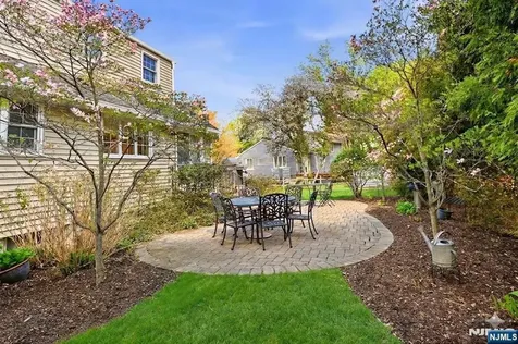 217 Jeffer Street Ridgewood NJ 07450