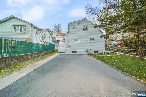 2 Elizabeth Street Ridgefield NJ 07657