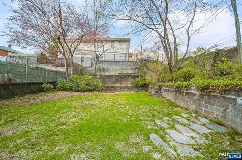 2 Elizabeth Street Ridgefield NJ 07657