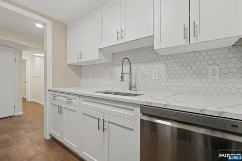 234 Columbia Avenue Fort Lee NJ 07024