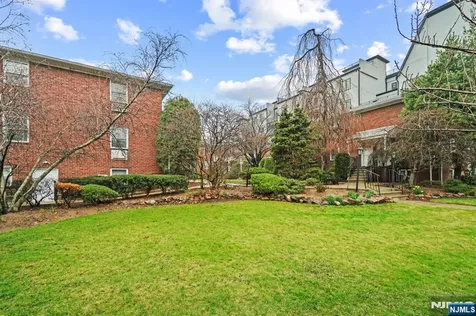 234 Columbia Avenue Fort Lee NJ 07024