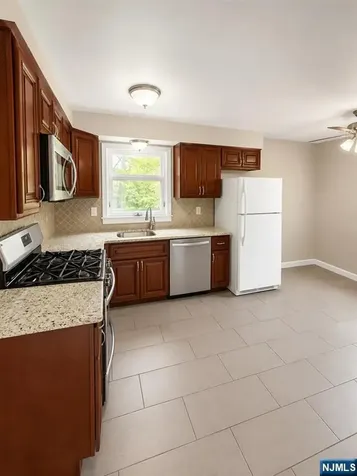 106 Rochelle Parkway Saddle Brook NJ 07663