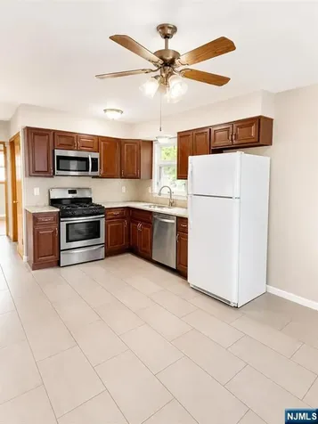 106 Rochelle Parkway Saddle Brook NJ 07663