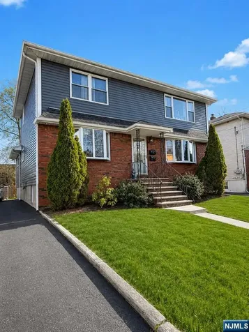 106 Rochelle Parkway Saddle Brook NJ 07663