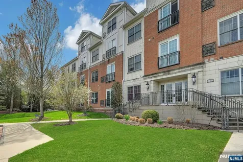 1112 The Plaza Tenafly NJ 07670