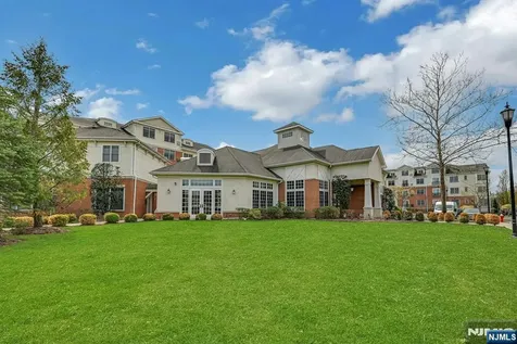 1112 The Plaza Tenafly NJ 07670