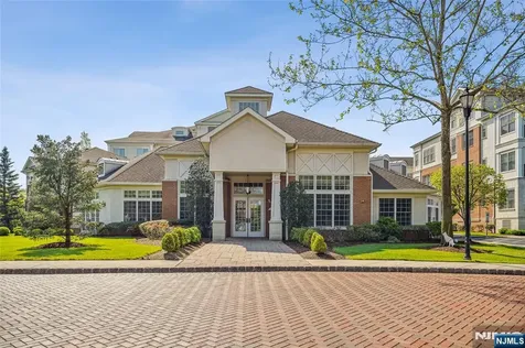 1112 The Plaza Tenafly NJ 07670