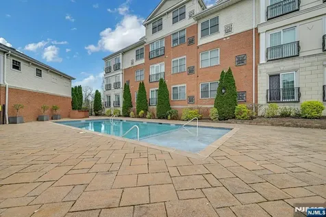 1112 The Plaza Tenafly NJ 07670