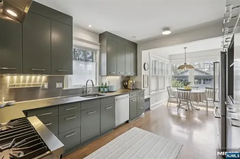 512 Ackerman Avenue Glen Rock NJ 07452