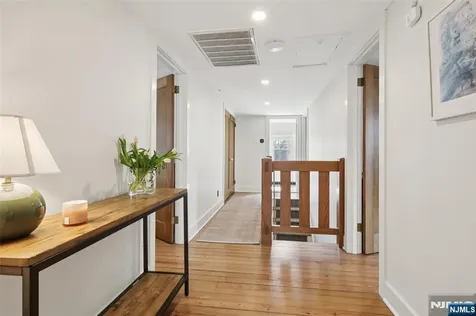 512 Ackerman Avenue Glen Rock NJ 07452