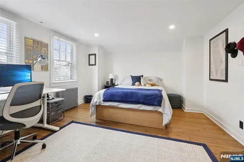 512 Ackerman Avenue Glen Rock NJ 07452
