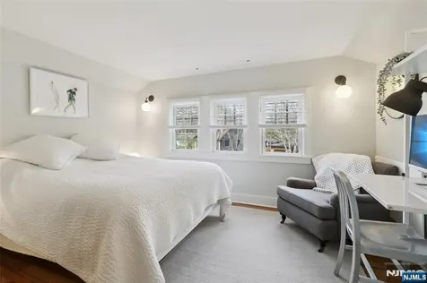 512 Ackerman Avenue Glen Rock NJ 07452