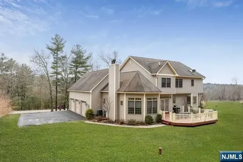 29 W Cole Haven Terrace Montague NJ 07827