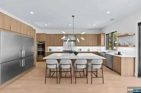 61 Edgewater Road Cliffside Park NJ 07010