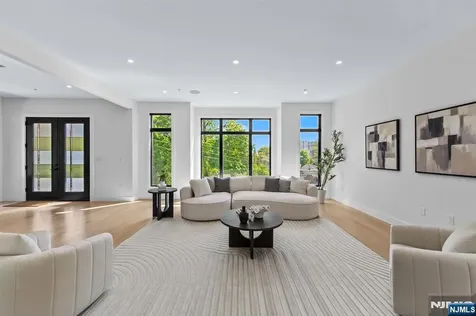 61 Edgewater Road Cliffside Park NJ 07010