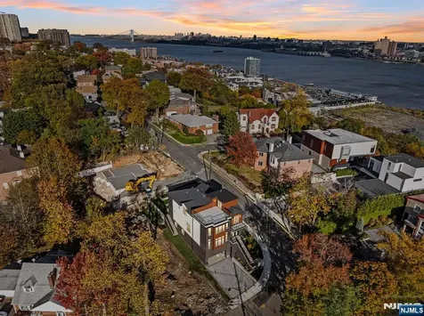 61 Edgewater Road Cliffside Park NJ 07010