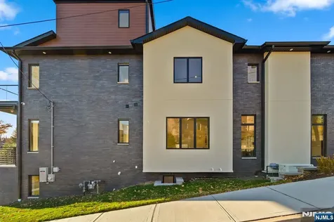 61 Edgewater Road Cliffside Park NJ 07010
