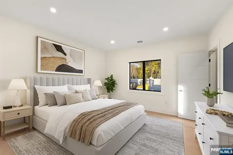 61 Edgewater Road Cliffside Park NJ 07010