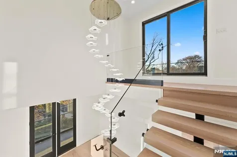 61 Edgewater Road Cliffside Park NJ 07010