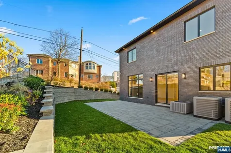 61 Edgewater Road Cliffside Park NJ 07010